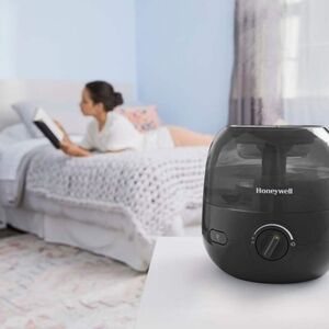 NWT Honeywell Mini Mist  Ultrasonic Cool Mist Humidifier, ½- Gallon